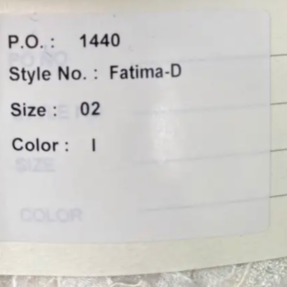 Enzoani Fatima Wedding dress size 2 - Picture 6 of 7
